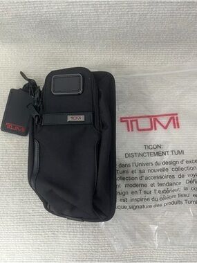 TUMI Alpha Compact Sling